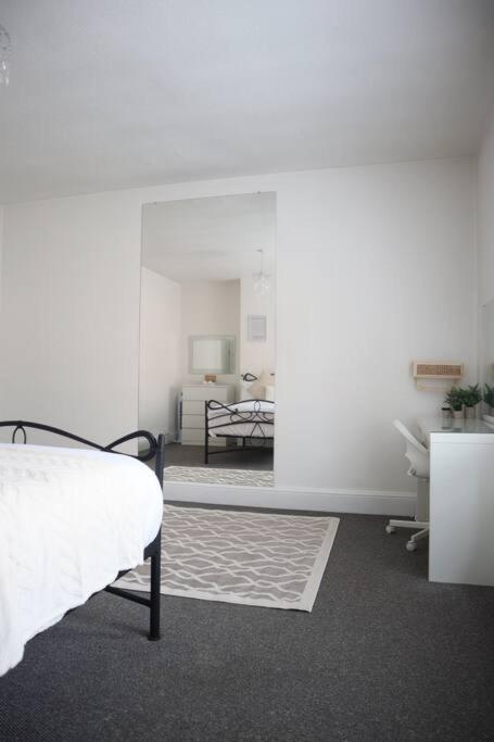 Spacious 1 Bedroom Apartment Leicester Exteriör bild