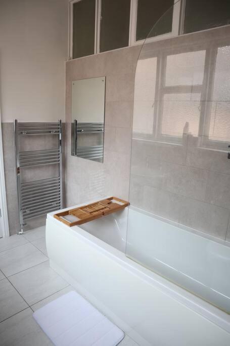 Spacious 1 Bedroom Apartment Leicester Exteriör bild