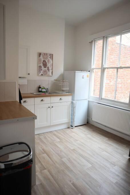 Spacious 1 Bedroom Apartment Leicester Exteriör bild